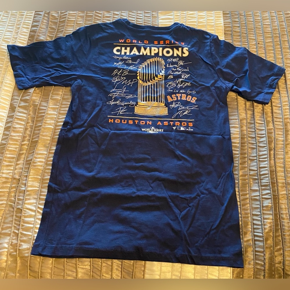 NEW - Houston Astros Youth Navy 2022 World Series Champions Signature Roster Tee - Picture 8 of 8